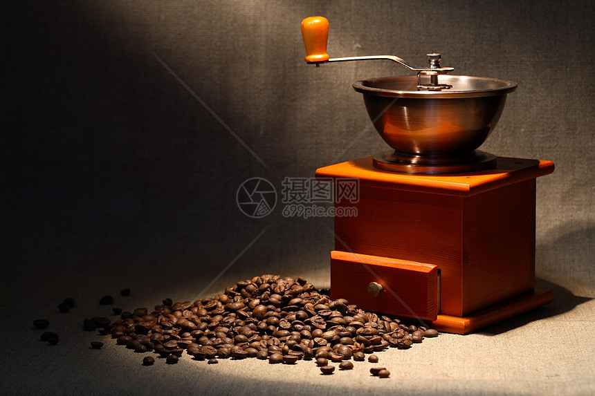 咖啡干果和豆豆研磨对象器具厨房烹饪木头磨机饮食帆布静物图片