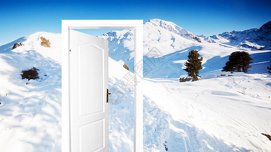 通往新世界之门的冬季版本图片