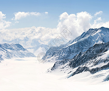 瑞士大Aletsch冰川阿尔卑斯山滑雪遗产薄雾地标爬坡世界假期草地冰川远足图片