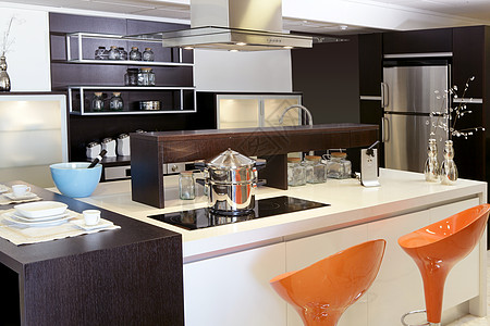 布朗木厨房现代不锈钢装饰风格玻璃家具压板木头金属橱柜椅子合金图片