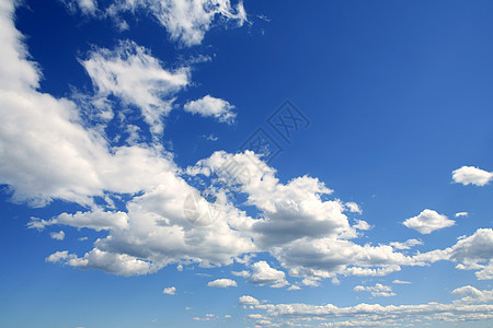 蓝蓝的天空 白天有云季节天蓝色地平线气氛太阳晴天蓝色阳光水分环境图片