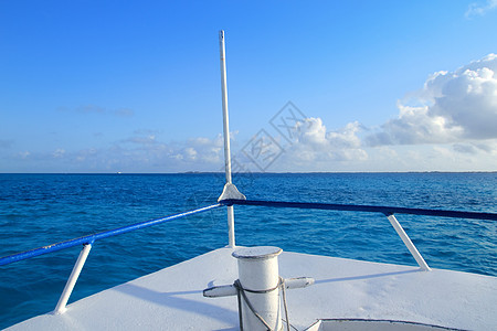 坎昆至妇女岛的加勒比Cancle海游艇闲暇通体运动海滩娱乐海岸蓝色巡航运输图片
