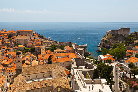 来自克罗地亚城墙的Dubrovnik全景城堡房子天空蓝色遗产地标建筑学景观旅游历史图片