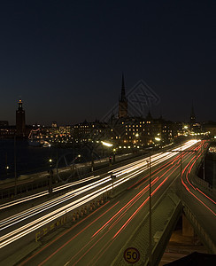 城市风景路灯灯光乘客都市目的地景观时间交通工具办公楼旅行图片
