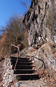 克里夫和楼梯闲暇悬崖荒野岩石旅行栏杆石头巨石旅游远足图片