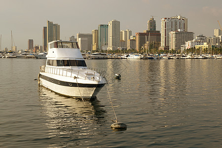 码头船海洋游艇港口旅行巡航甲板热带假期闲暇运输图片