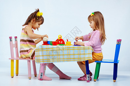 玩儿童游戏餐具塑料孩子们菜肴乐趣女孩们玩具女性童年厨房图片