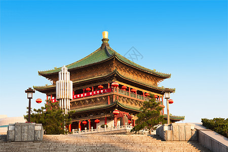 中国西安贝尔塔寺庙场景文化王朝天空建筑历史蓝色灯笼中心图片