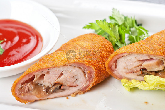 猪肉卷小吃沙拉蔬菜食物炙烤宏观猪肉盘子美食餐厅图片