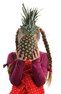 美味菠萝水果孩子营养女孩甜点白色围裙小吃女性孩子们图片
