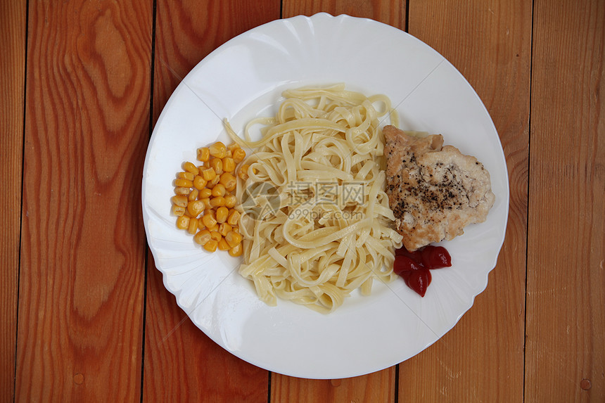 意面食物盘子香料玉米生产乡村勺子草药美食菜肴图片