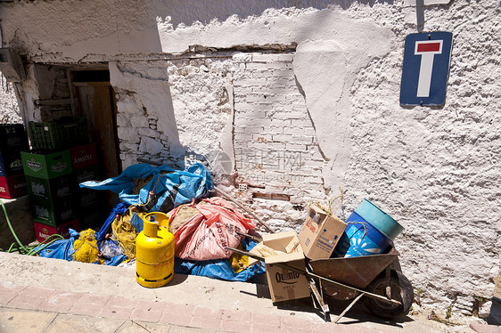 垃圾堆垃圾废墟卫生死路处理旅行回收垃圾袋建筑纸箱图片