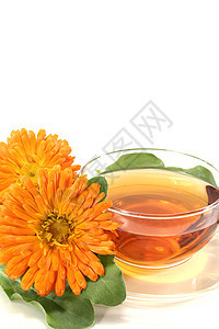 鲜花和叶子的红茶图片