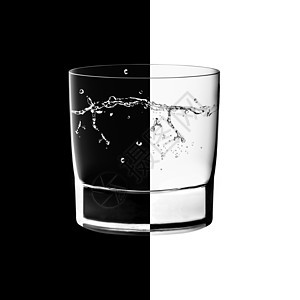 黑白两面的背光眼镜对角线白色创造力赔率骨牌饮食黑与白庆典饮料部分图片