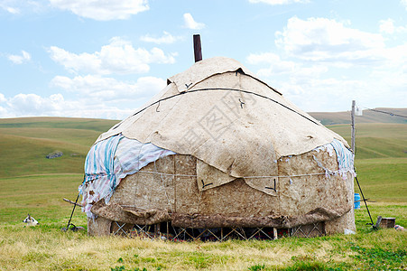 住在哈萨克斯坦山区游牧民的乡下图片