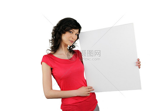 女人拿着一张空白的纸板给你留言广告白色成人女性推介会微笑横幅学生床单商业图片