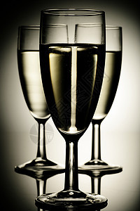 香槟气泡酒吧派对藤蔓口渴栽培节日健康桌子瓶子图片