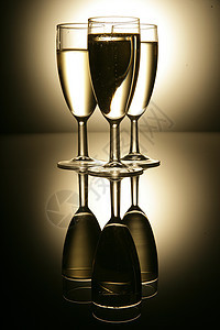 香槟玻璃长笛水晶液体酒杯酒精白色庆典图片