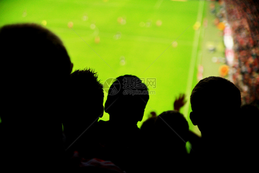 观众球迷足球竞技场人群分数胜利运动民众庆典团体场地杯子图片