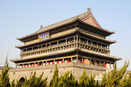 中国咸建鼓塔堡垒建筑学市中心历史纪念碑地标柱子旅行松树天空图片