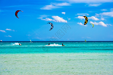 意大利的洗风风机享受海景阳光假期冲浪海浪海洋风景旅行蓝色图片