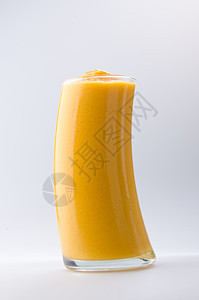 芒果酸奶 牛奶奶昔 孤立在白色上菜单水果饮食奶油香草稻草液体奶制品甜点营养图片