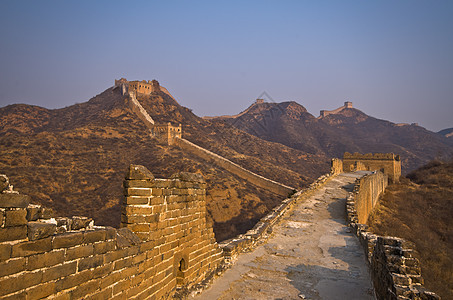 中国长城爬坡观光石头地标蓝色天空旅游建筑学世界防御图片