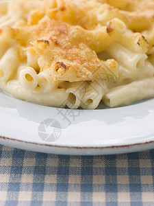 马卡罗尼奶酪板白汁盘子晚餐食谱奶制品乳制品食物烹饪厨艺图片