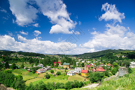 山天气牧场农村爬坡森林晴天风景天空草原阳光图片