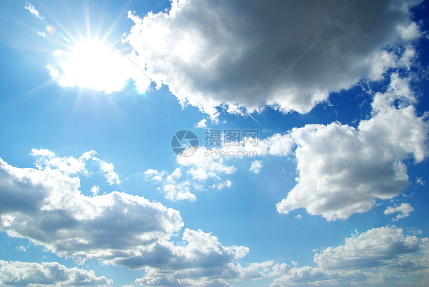 天空晴天天气阳光云景气氛气候蓝色天蓝色阴霾季节图片