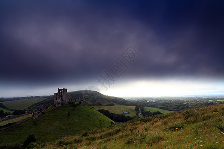 英格兰科夫城堡天气废墟天空石头爬坡建筑阴影魔法遗迹堡垒图片