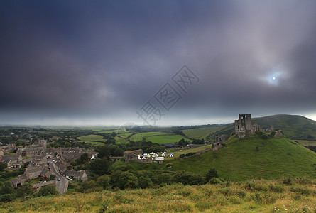 英格兰科夫城堡遗迹魔法阴影黑暗时代废墟堡垒英语薄雾石头爬坡图片