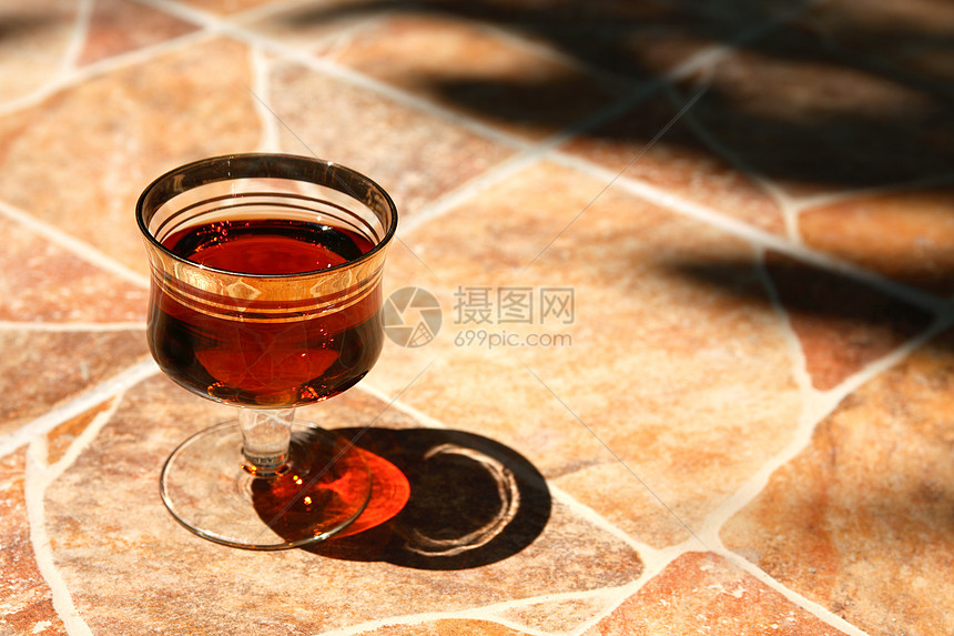 白酒港阳光饮料餐具纪念日酒精饮食周年玻璃高脚杯图片