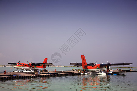 海上飞机白色翅膀漂浮航空导航旅行引擎电机运输航班图片