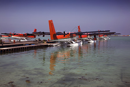海平面空气航班引擎码头航空旅行螺旋桨漂浮蓝色水上飞机图片