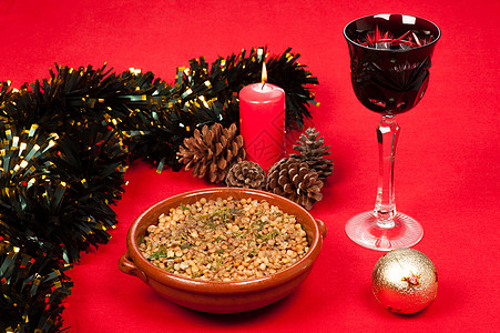 圣诞开始起动机沙拉扁豆服务水平黏土美食食物陶器图片