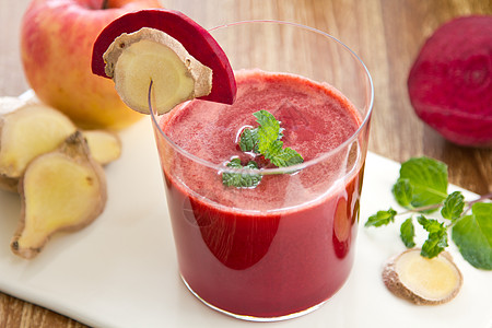 甜菜根 苹果和姜汁冰淇淋紫色果汁食物红色水果活力蔬菜绿色营养饮食图片