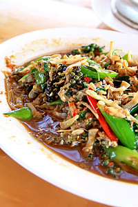 蔬菜肉类泰国食物 炒贝类草本植物烹饪树叶美食牛奶午餐辣椒用餐椰子香料背景