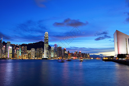 香港晚上的天线公司场景摩天大楼海洋建筑经济戏剧性天空旅行码头图片
