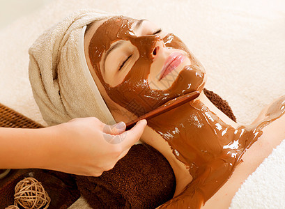 巧克力面罩面膜薄膜 美容沙拉奢华女孩美容师青年化妆品肤色水疗面具治愈中心图片