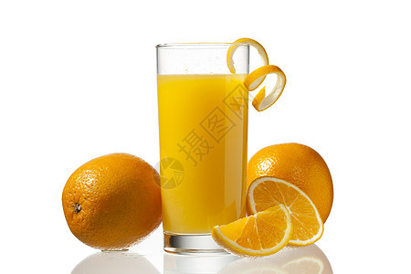 橙汁和橘子果实的剥皮图片