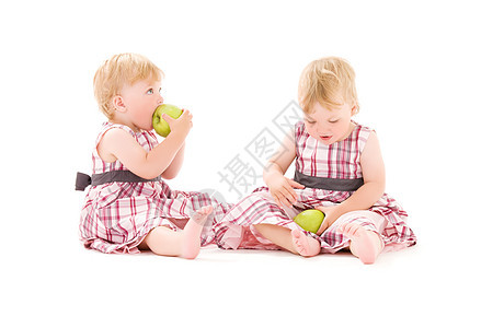 双胞胎女儿们幼儿婴儿活力姐妹赤脚童年孩子食物女性图片