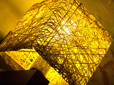 室内房内带暖光的墙灯照明酒店生态经济房间活力背景图片