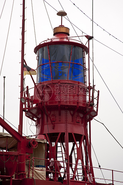 轻光船海港汉堡城市灯塔蓝色港口红色哑铃火船图片