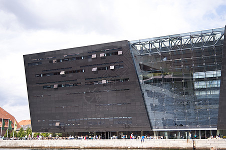 哥本哈根皇家图书馆码头图书馆城市钻石结构市政建筑玻璃镜像玻璃窗图片