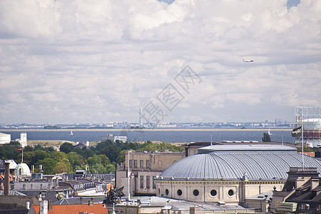 哥本哈根公民房屋地平线市政中心剪影大都市房子历史性全景背景图片