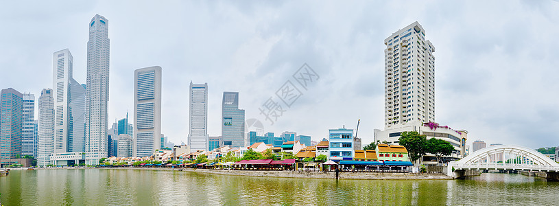 新加坡河沟 有摩天大厦和餐馆图片