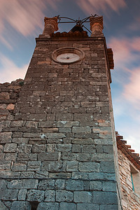 塔时钟教会尖顶历史性历史信仰时间钟声尖塔参天蓝色图片