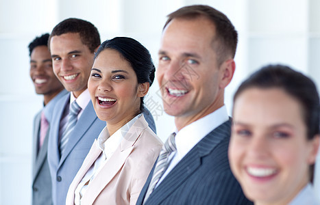 美丽的女商务人士和她的团队排成一行男人女士领导经理商业微笑商务职员工作领导者图片