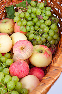 苹果和葡萄味道食物维生素静物营养收成甜点柳条团体水果图片
